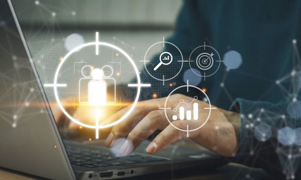 Digitális HR: Hogyan segíti vállalatok hatékonyságát?